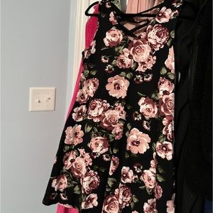 BCX Black Mini w/Flowers